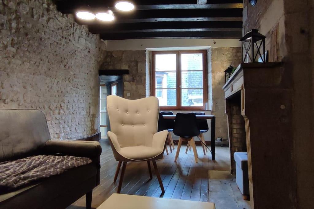 Apartment 102 Duplex Familial De Charme Avec Colombages En Immersion Historique Et Confort Au Coeur De La *