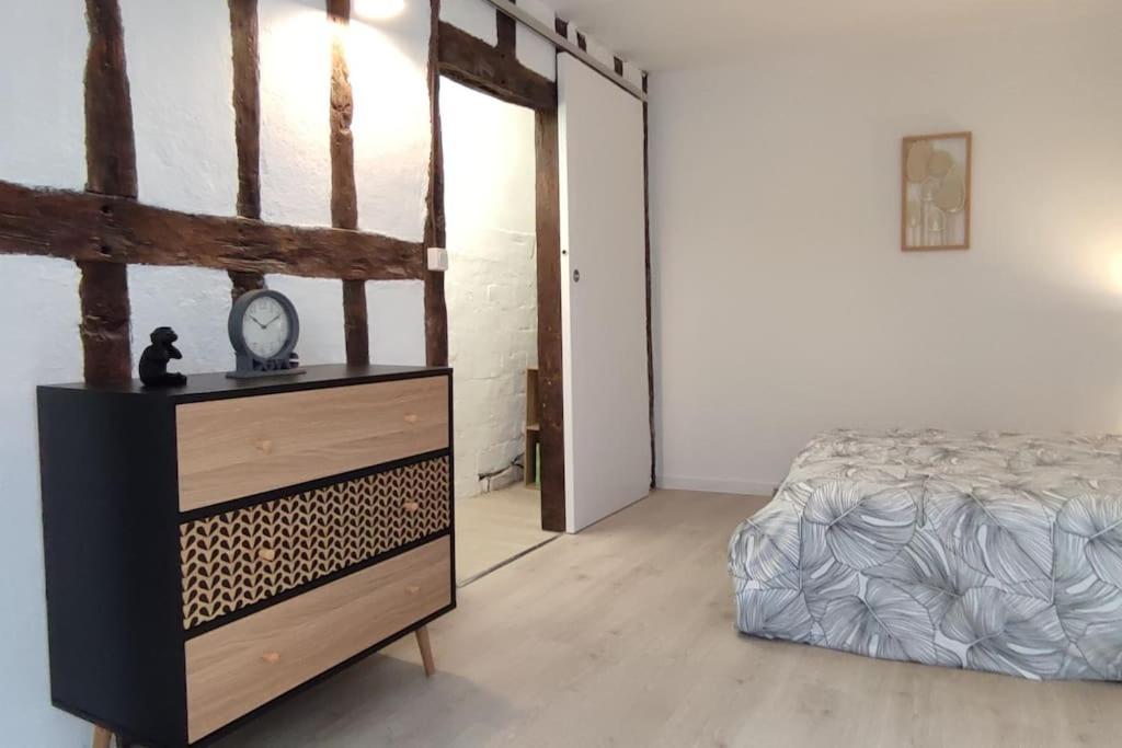 102 Duplex Familial De Charme Avec Colombages En Immersion Historique Et Confort Au Coeur De La Bourges